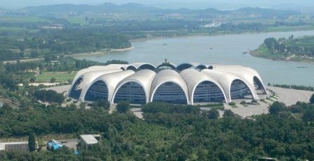 Bên trong sân vận động lớn nhất thế giới ở Triều Tiên