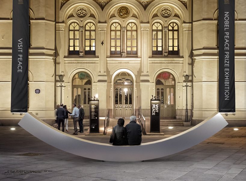 snÃ¸hetta designs the ''peace bench'' as a symbol of diplomacy and dialogue at UN headquarters designboom