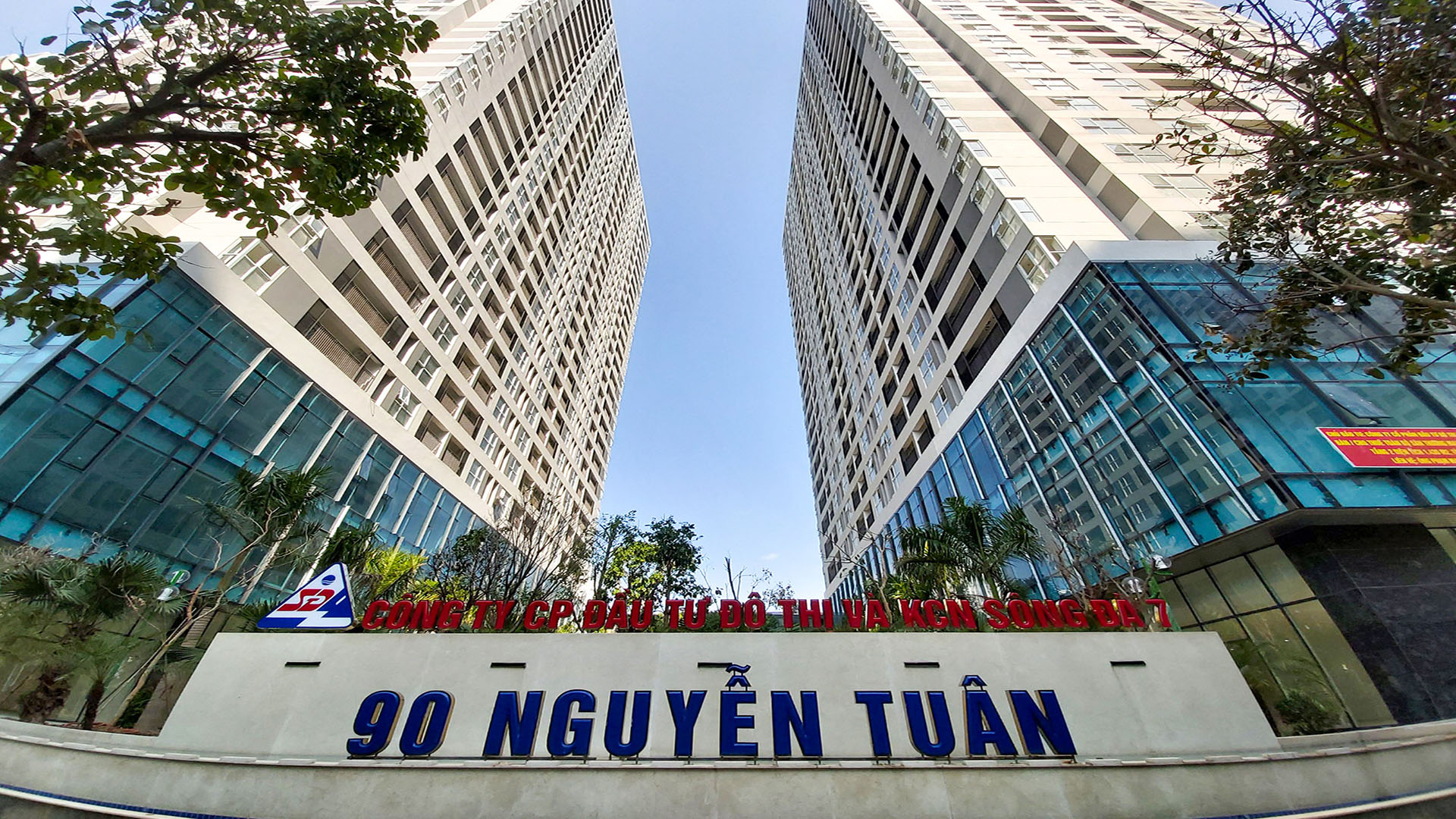 Khu nhà ở 90 Nguyễn Tuân